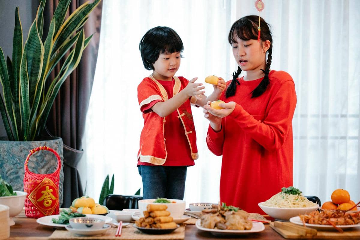 Tren Baju Imlek 2026, Cheongsam sampai Hanfu Modern