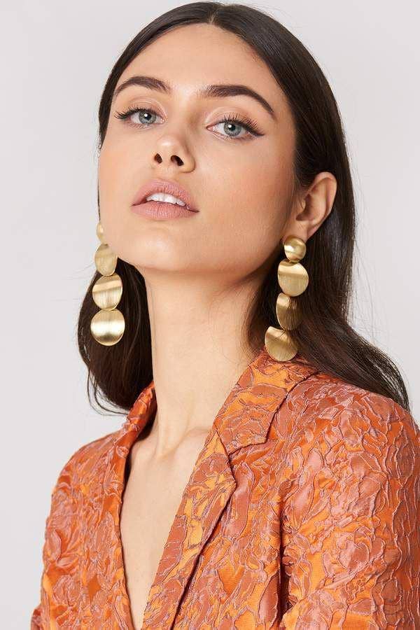 tips memilih perhiasan sesuai warna baju