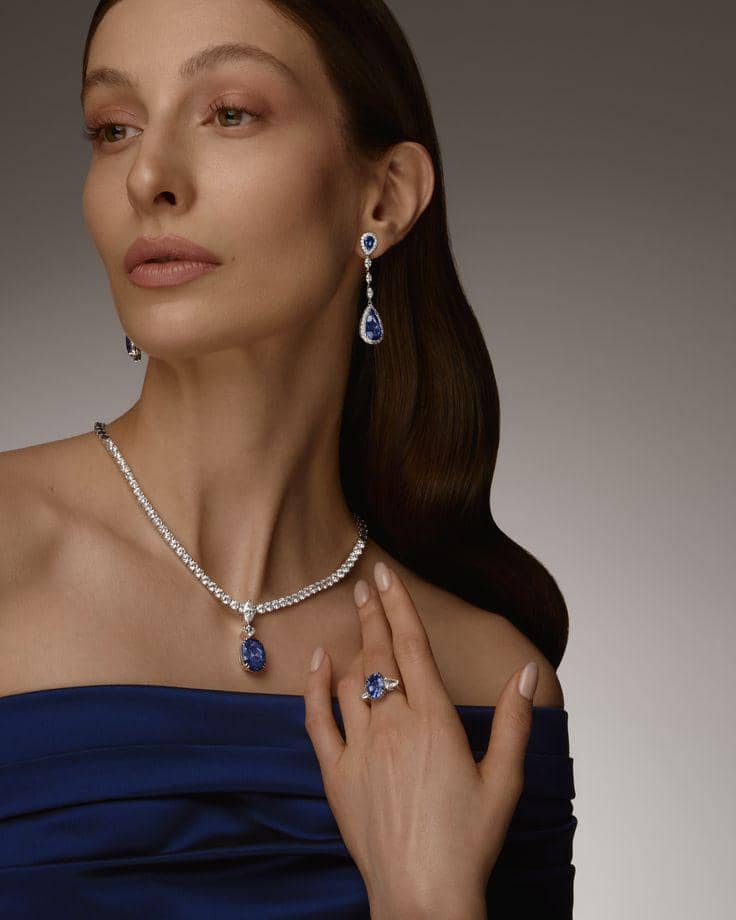 tips memilih perhiasan sesuai warna baju