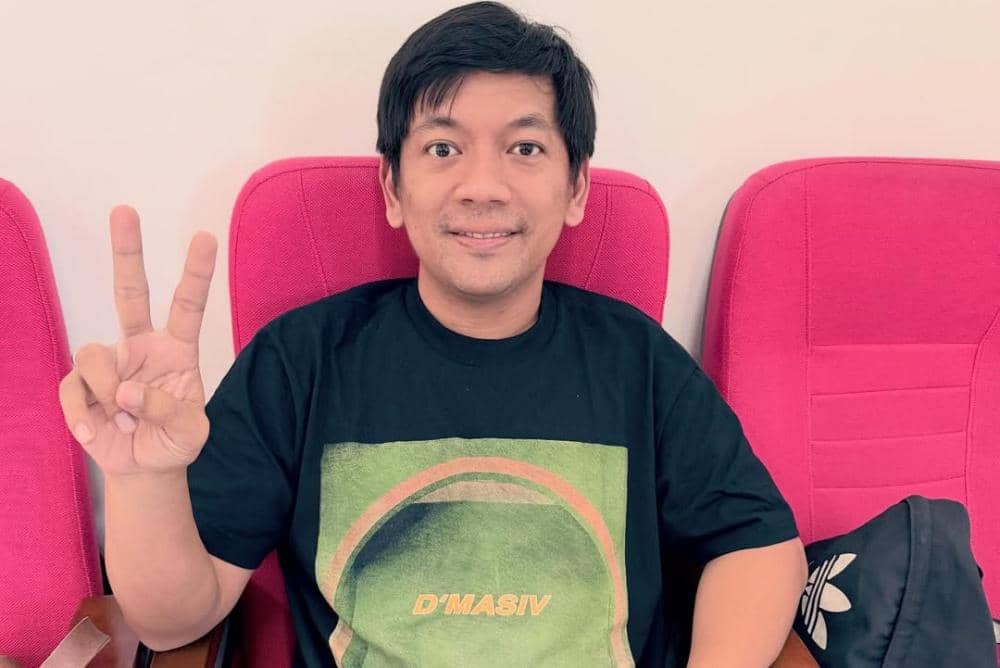 Merchandise baru @dmasivbandofficial Salford Green room sudah bisa di beli di @dmasivstore 😍.jpg