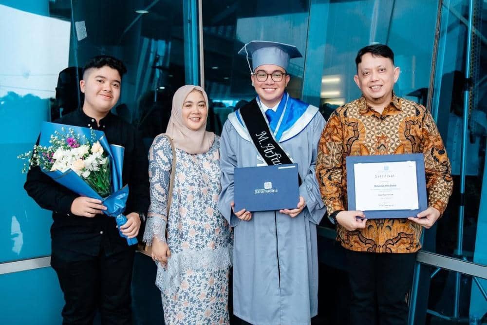 mak pak lulus juga akhirnya..jpg