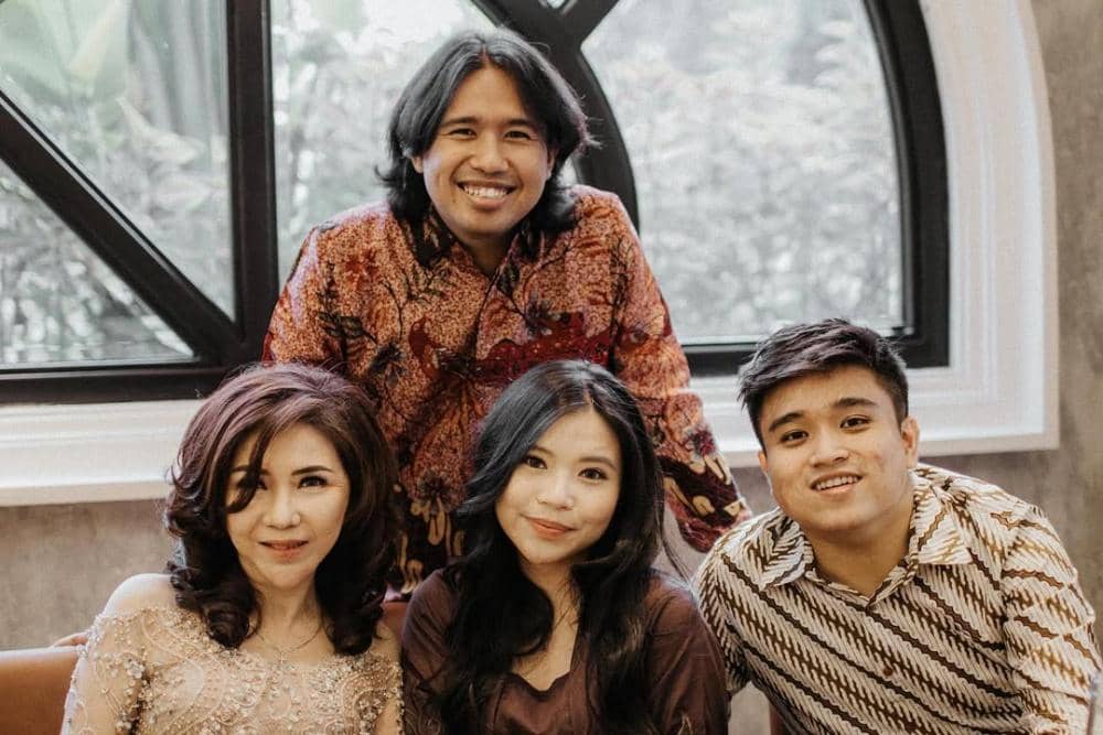 A joyful Wednesday . š·- @bareodds.jpg