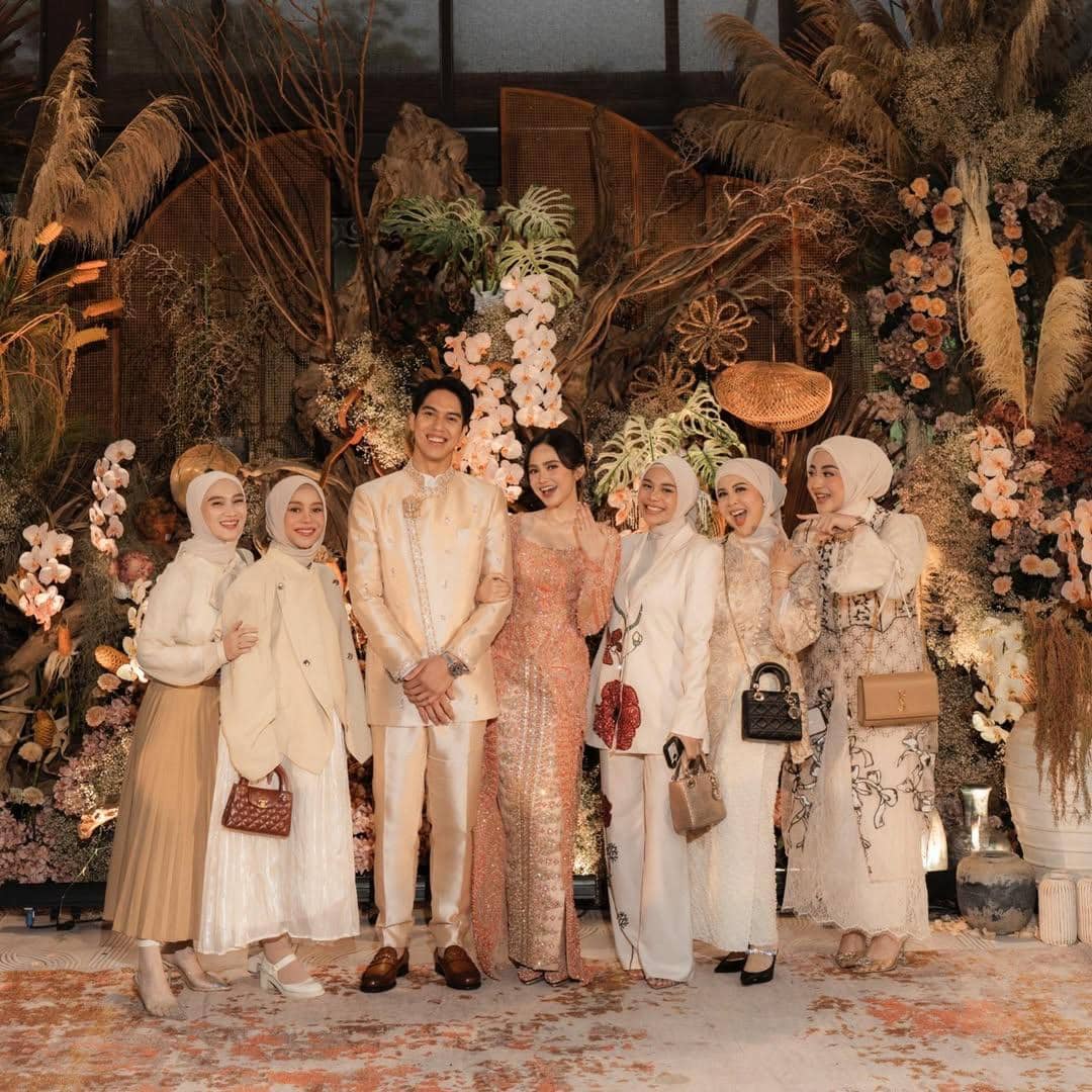 Selamat sayangku bismillah lancar sampe hari H🤍🤲🏻🫶🏻 cipa dan kaka El.jpg