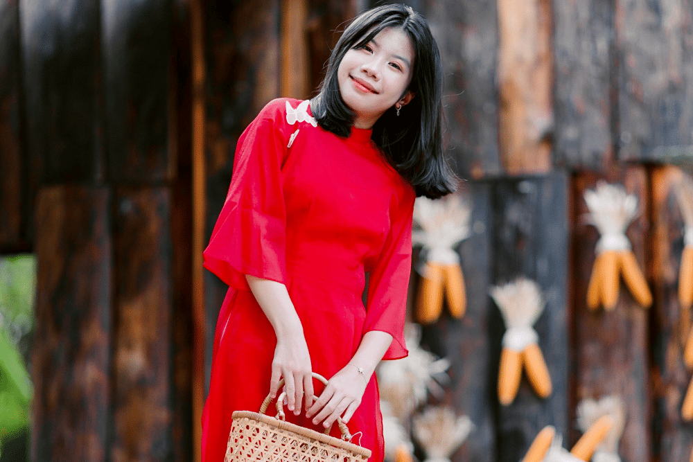 ilustrasi perempuan bahagia (canva.com)