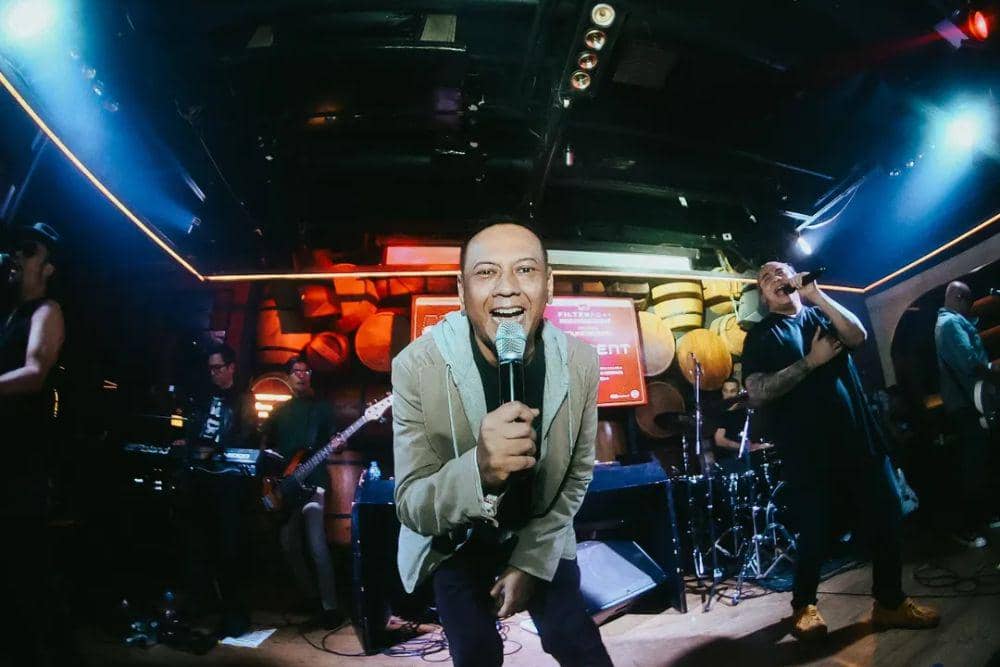 Lucky Widja, Lucky Element