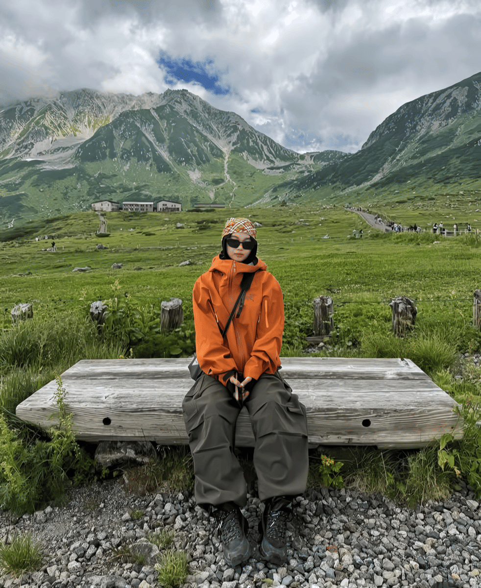 Track Pants dan Wind Breaker