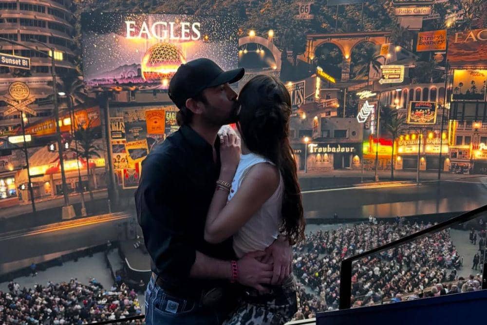 Bella Hadid dan Adan Banuelos Dikabarkan Putus