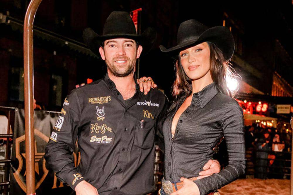 Bella Hadid dan Adan Banuelos Dikabarkan Putus