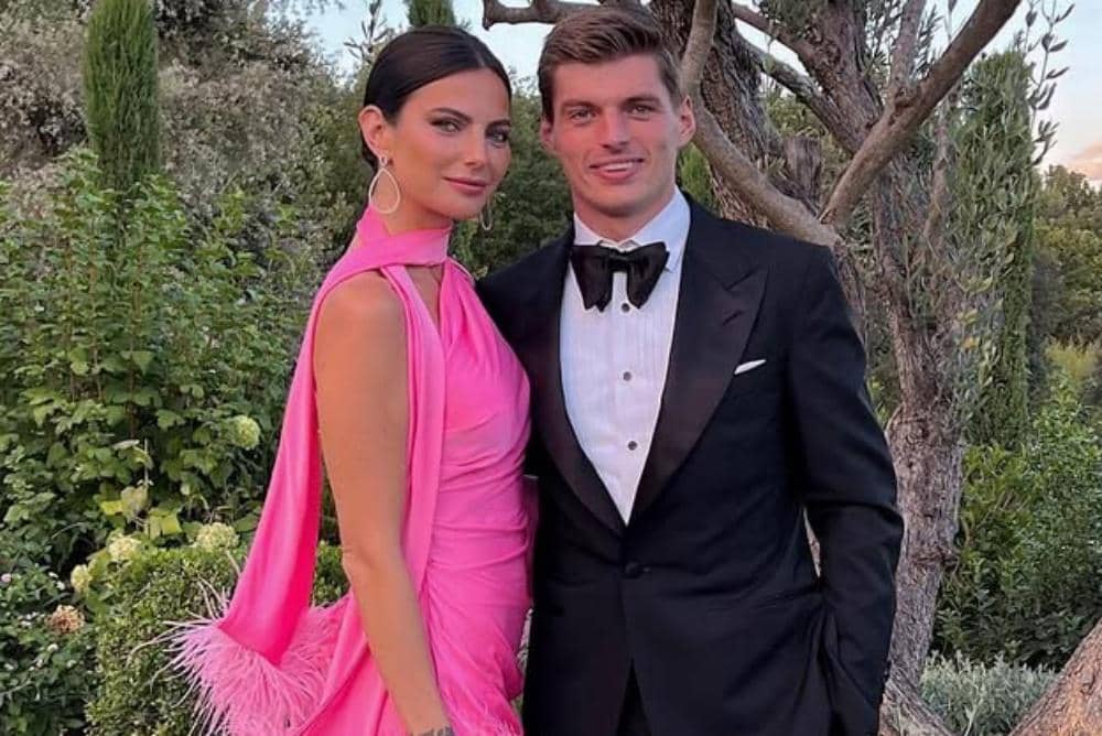 The penguin took his flamingo out to party🦩For all those asking, the dress is @patbo 💞.jpg