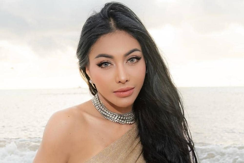 Under the ☀️Through the lense of @itsardanny ♥️Thank you for the dress Mami sayang @desypotts ♥️.jpg