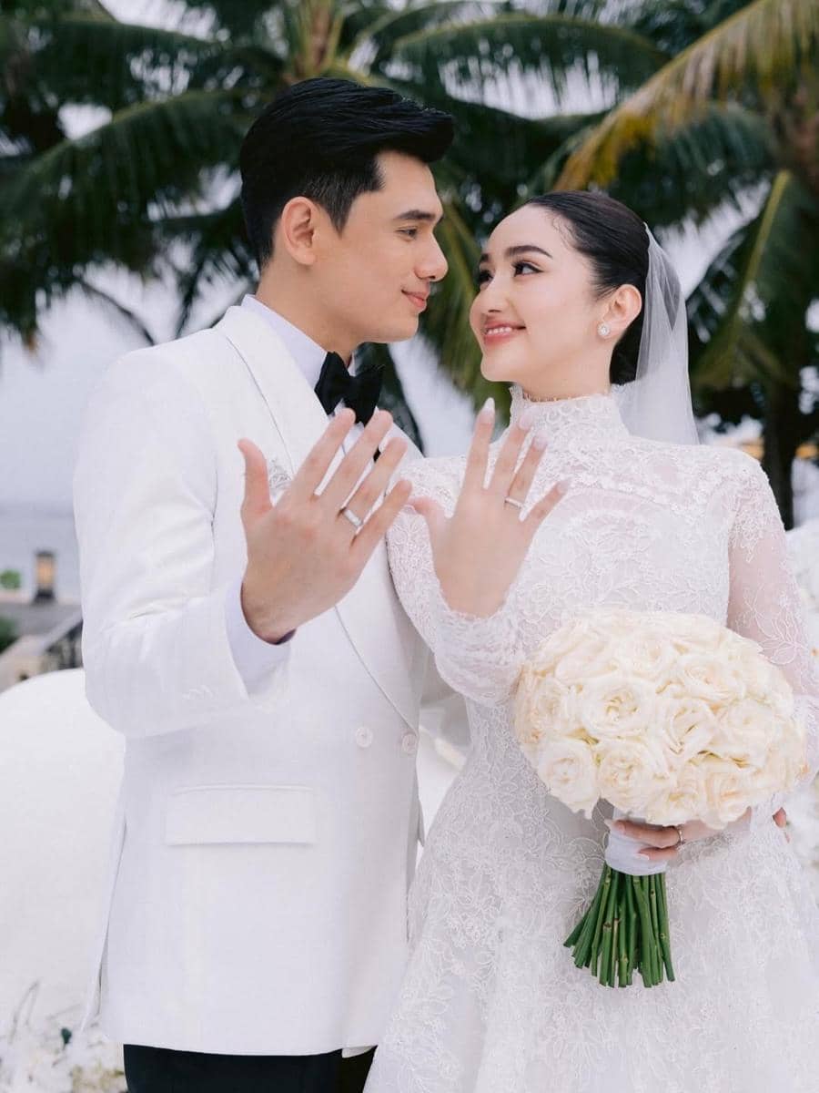 its official! we’re married! 🤍.wedding ring @adellejewellery captured by @venemapictures.jpg