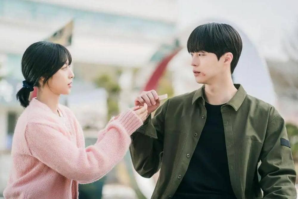 Bae In Hyuk dan Kang Min Ah di At a Distance, Spring is Green (Dok. KBS)