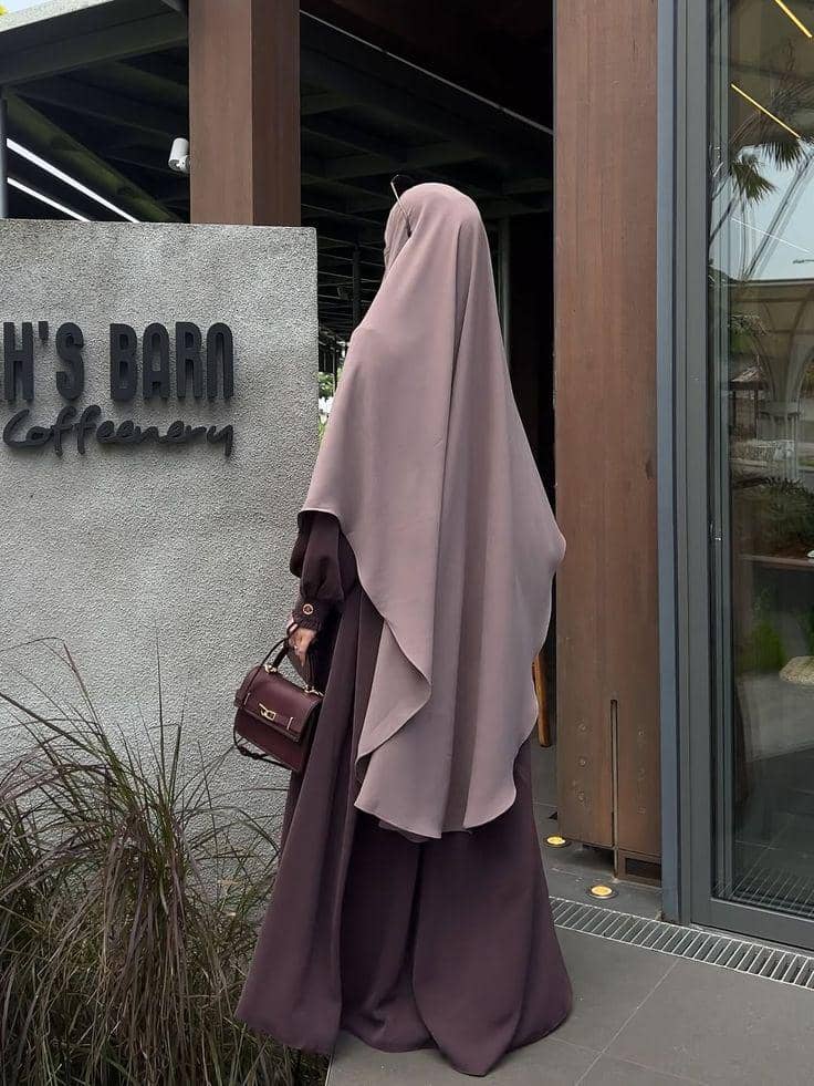 perbedaan niqab dan khimar