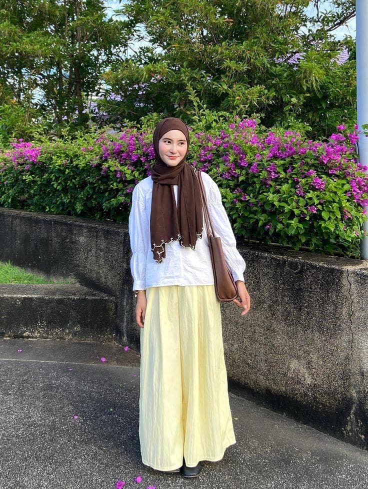 Yellow Butter dan Coklat Mahogany