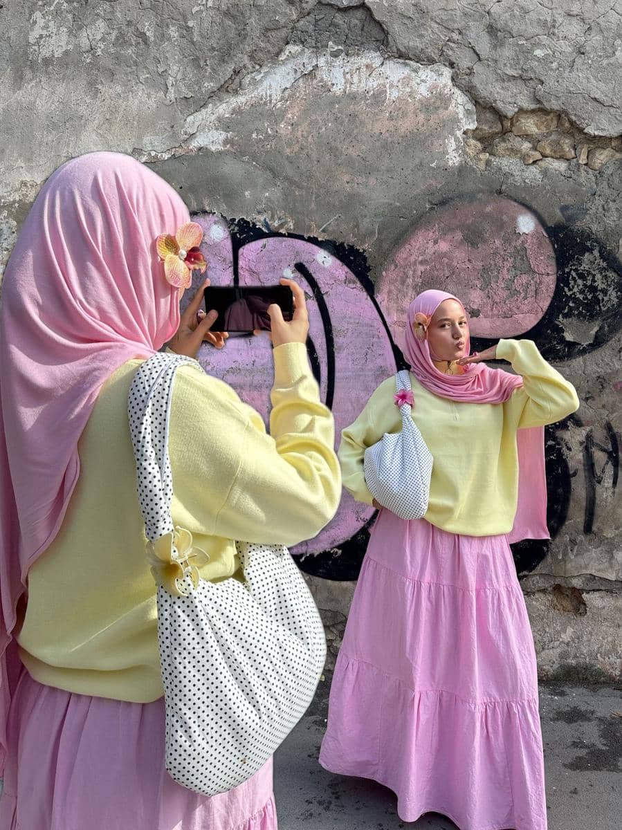 Yellow Butter dan Pink