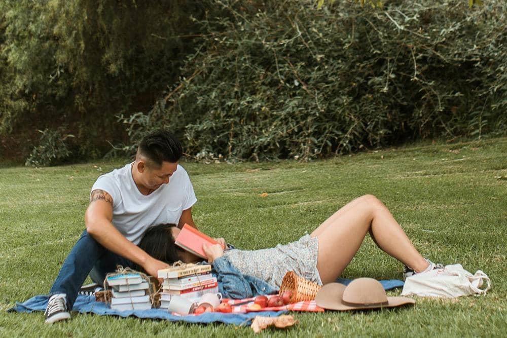 ilustrasi piknik bersama pasangan (pexels.com/RDNE Stock project)