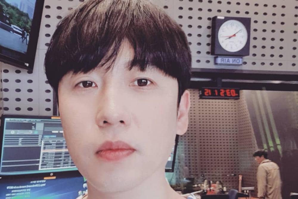 4시에 시작하는 KBS쿨FM윤정수남창희의 미스터라디오많이들어주세요~@mrradio891 #윤정수 #남창희 #셀카.jpg