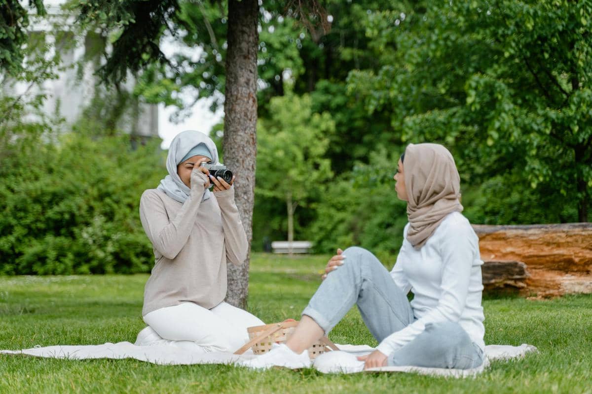 ilustrasi menahan amarah saat mengambil gambar