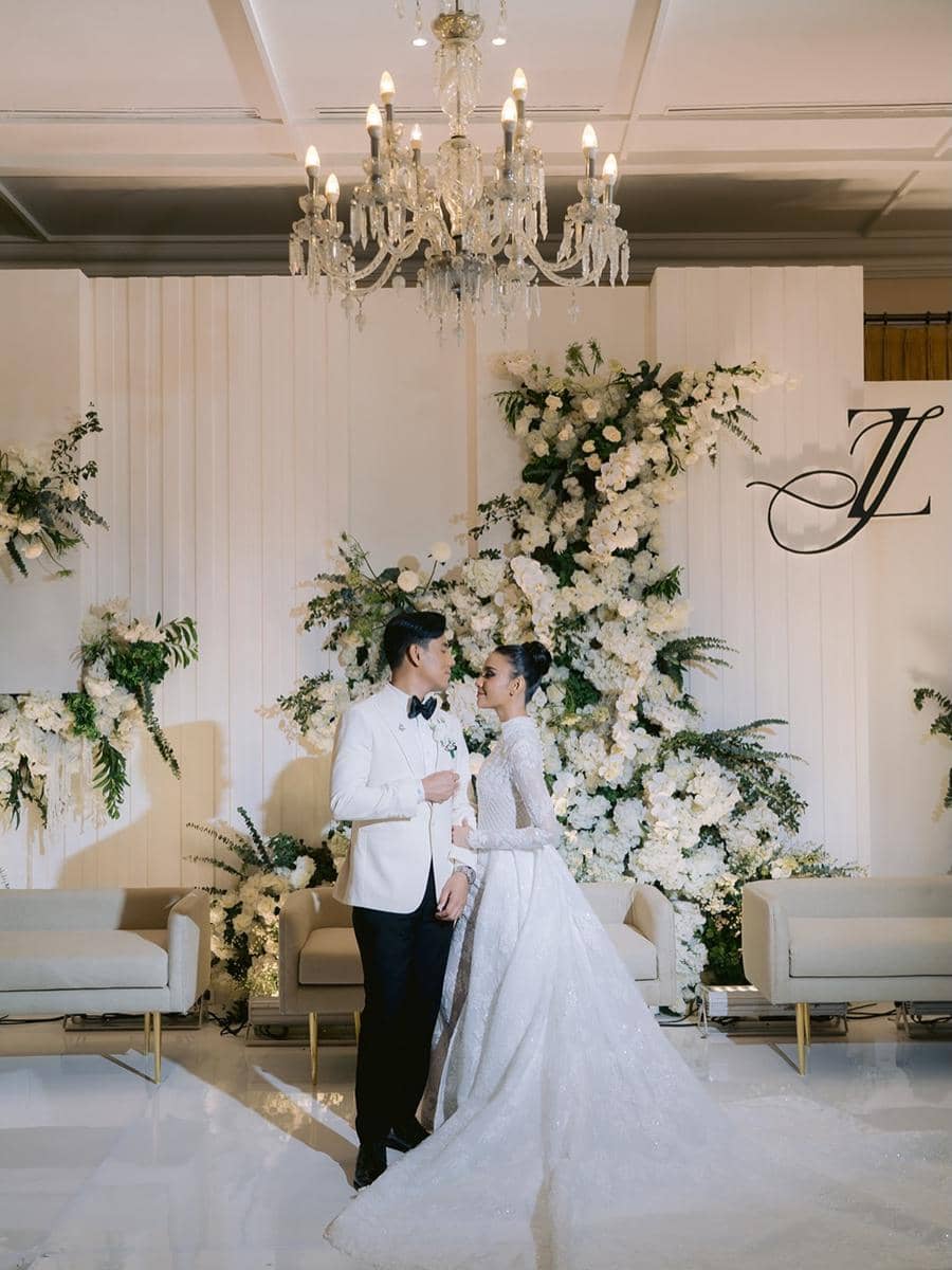 Potret Pernikahan Jaz Hayat dan Wavi Zihan