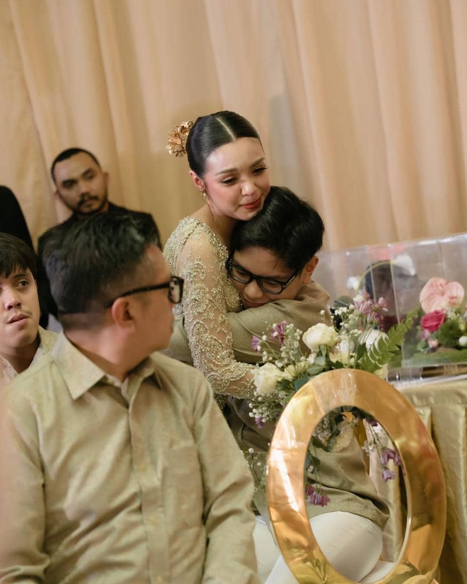 The Engagement of Claudia -- Riza.Photo- @captureyourmoment_ WO- @sistawedding Decoration- @sist-5.jpg