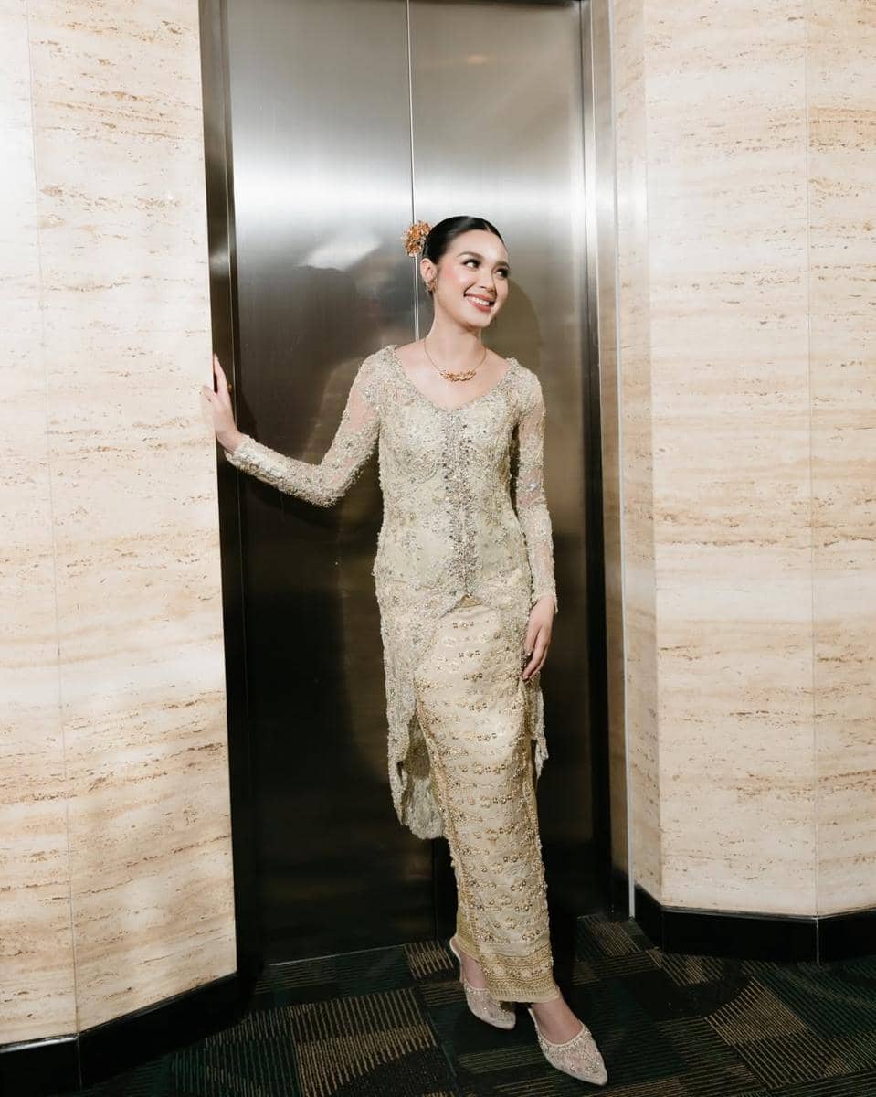 The Engagement of Claudia -- Riza.Photo- @captureyourmoment_ WO- @sistawedding Decoration- @sist-8.jpg