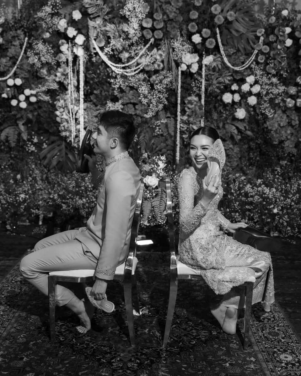 The Engagement of Claudia -- Riza.Photo- @captureyourmoment_ WO- @sistawedding Decoration- @sist-7.jpg