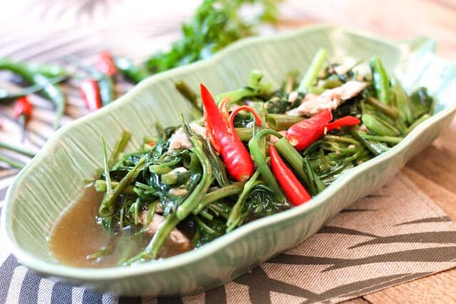 Tumis kangkung belacan