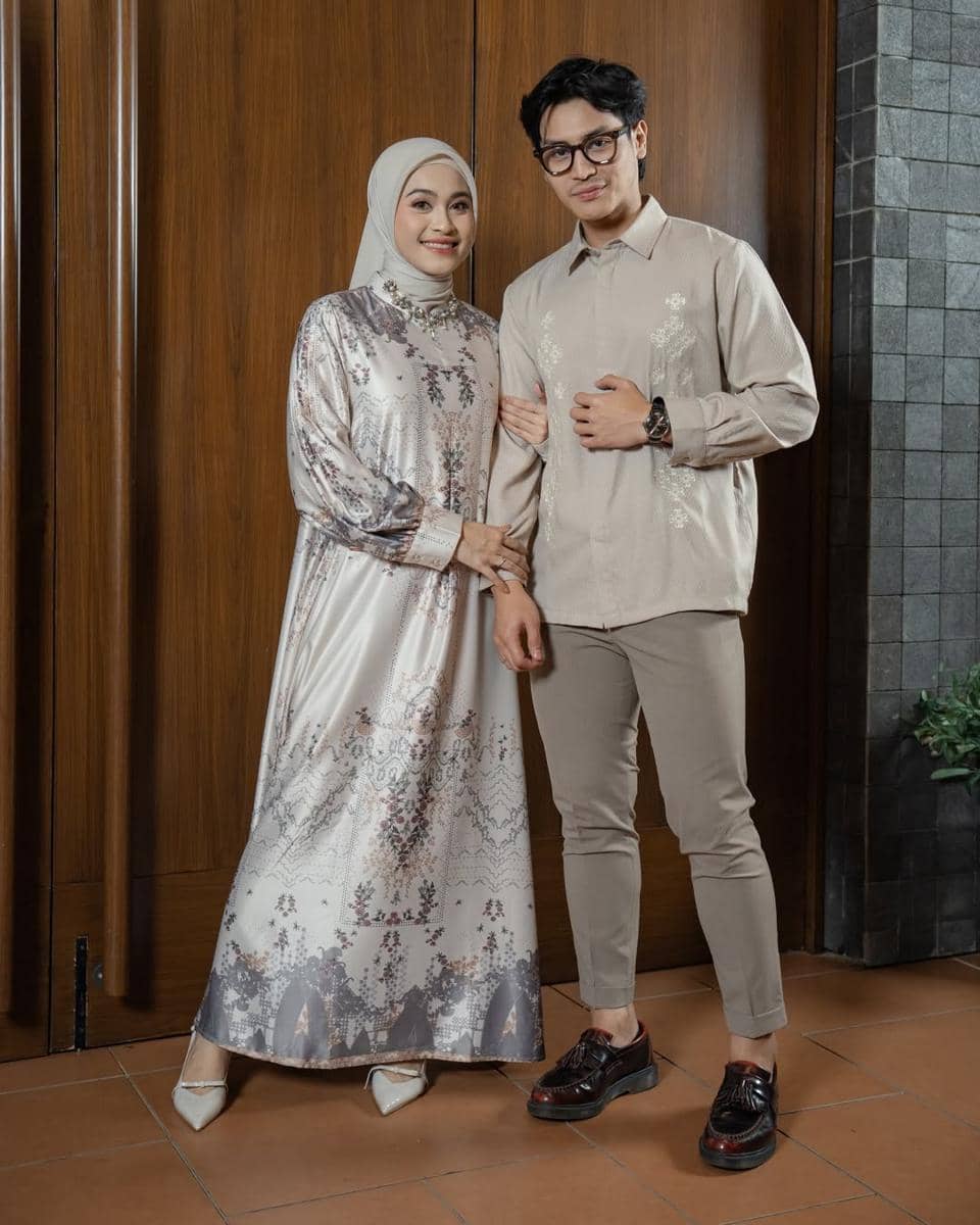 rekomendasi baju couple lebaran 2026