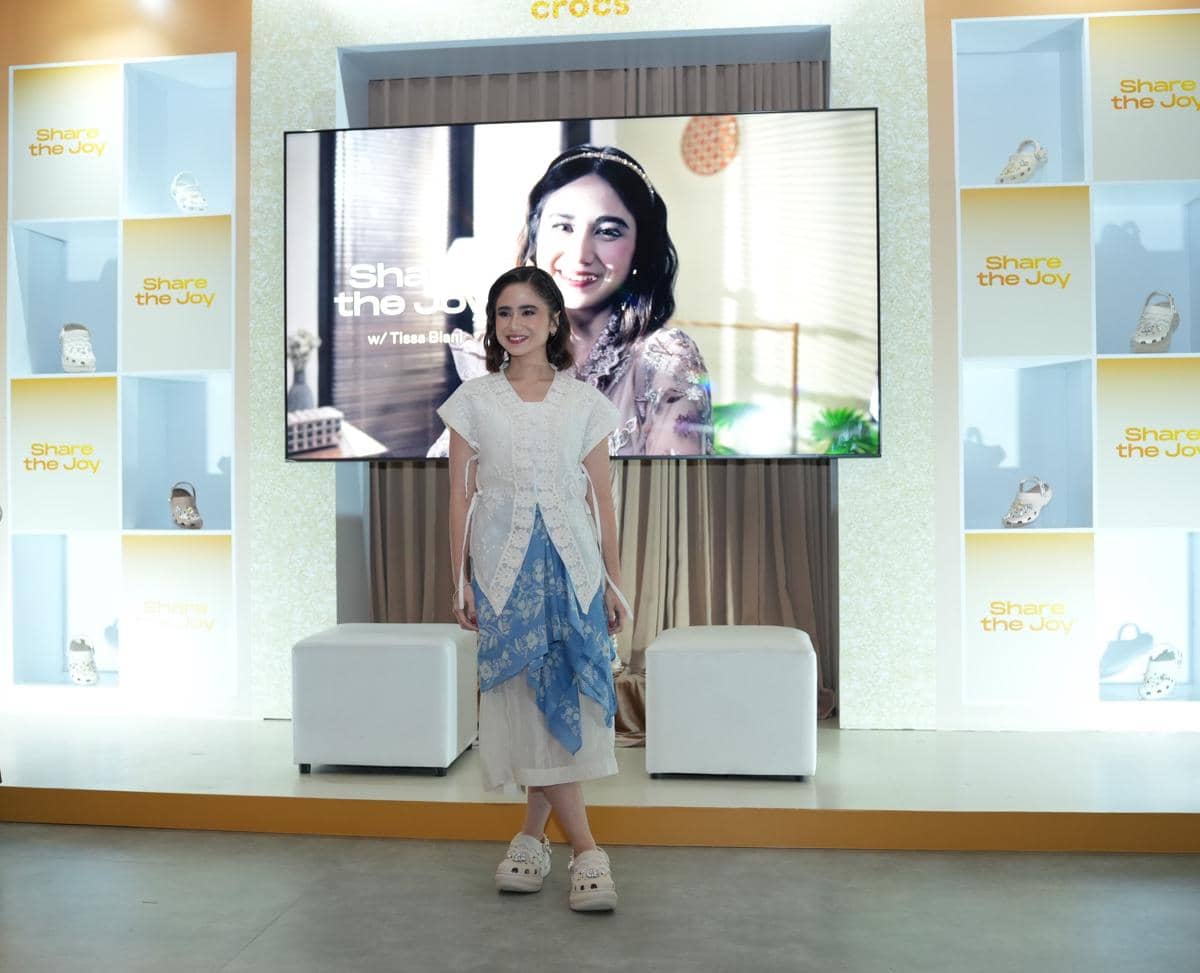 Tissa Biani, Brand Ambassador Crocs Indonesia.JPG