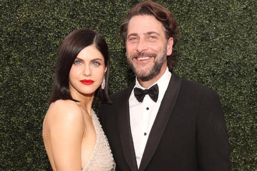 Alexandra Daddario dan Andrew Form