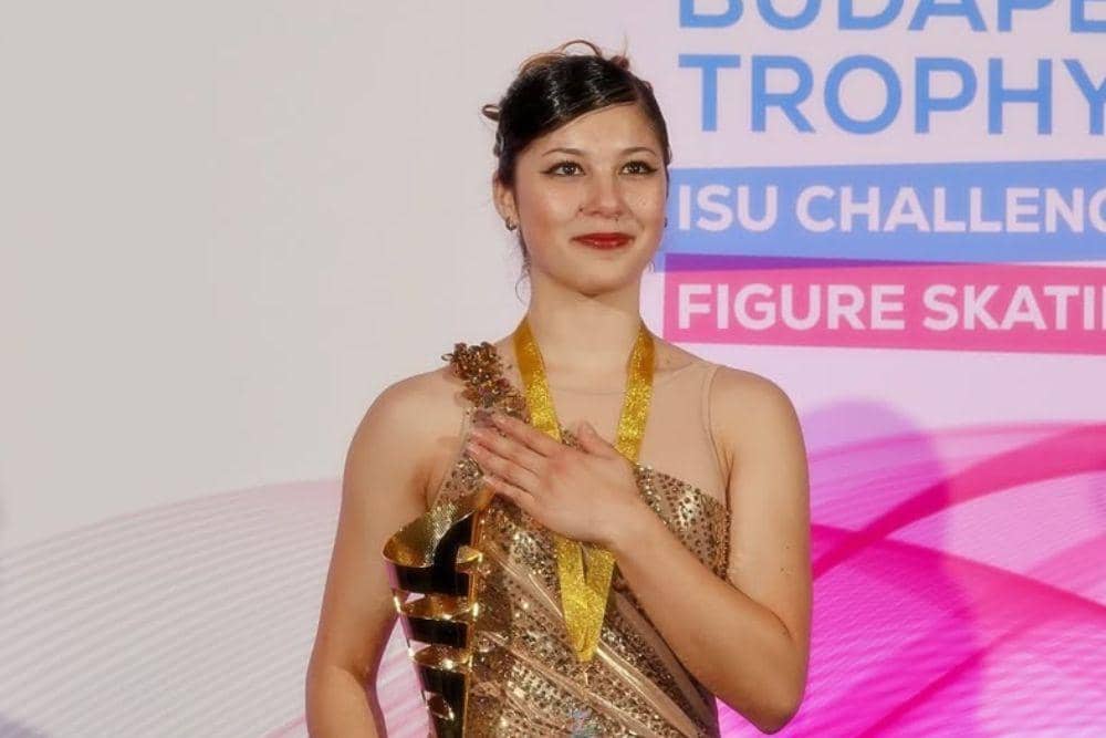 Beauty Look Alysa Liu, Peraih Medali Emas Figure Skating yang Ukir Sejarah untuk AS