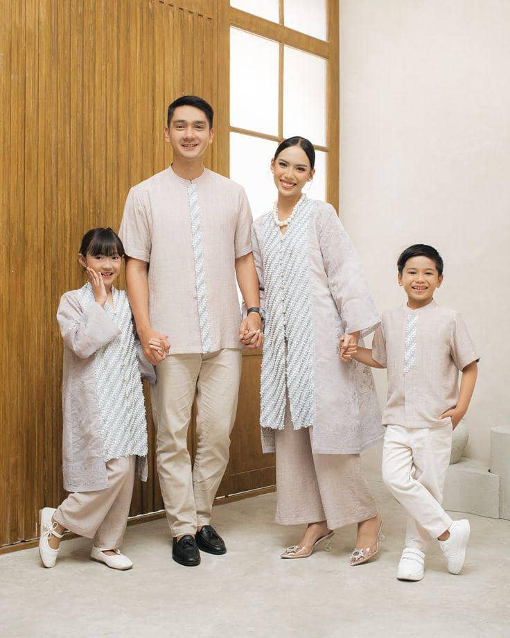 model baju lebaran 2026 couple keluarga 