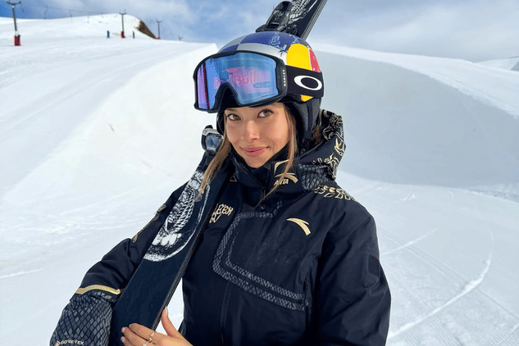 Gaya Eileen Gu, Peraih Emas Freeski Halfpipe di Olimpiade 2026