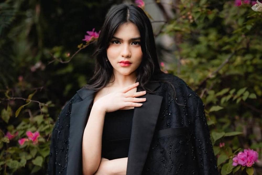 5 Lelaki yang Dikabarkan Dekat dengan Davina Karamoy, Terbaru Ardhito!