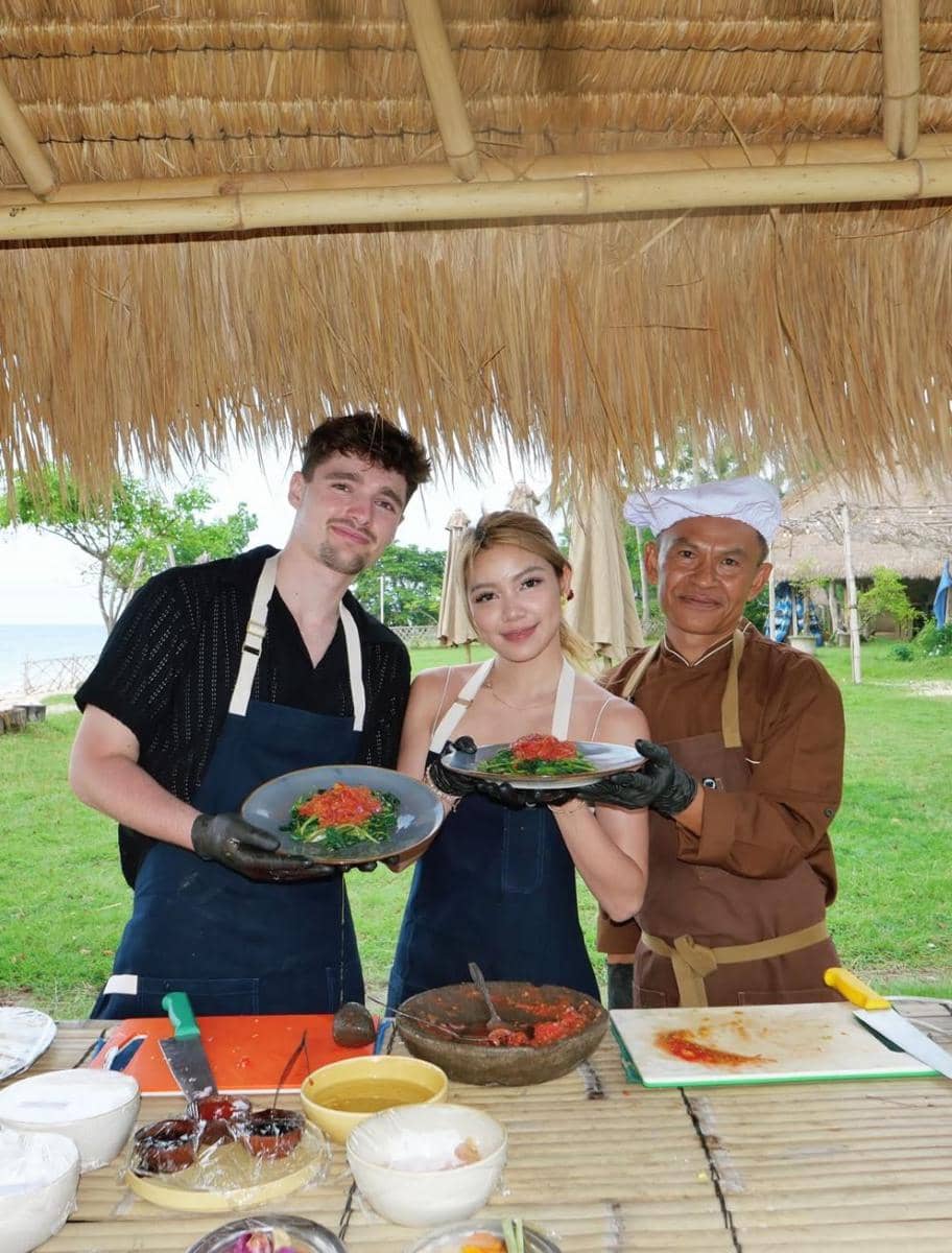 Regina Phoenix dan pacar bule