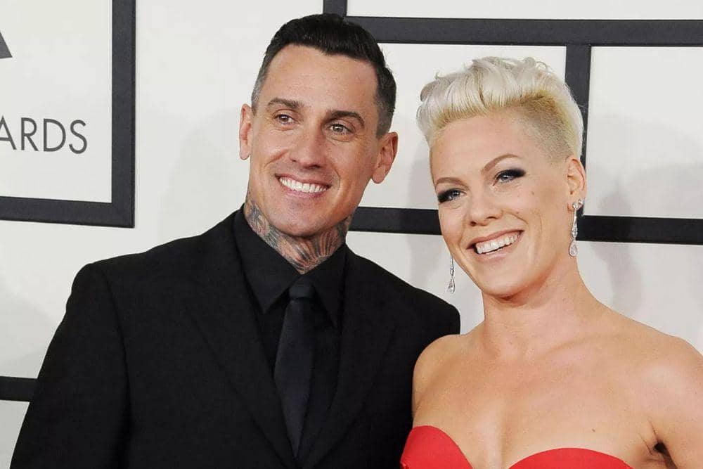 Dirumorkan Cerai Lagi, Pink dan Carey Hart Klarifikasi Cuma Hoaks
