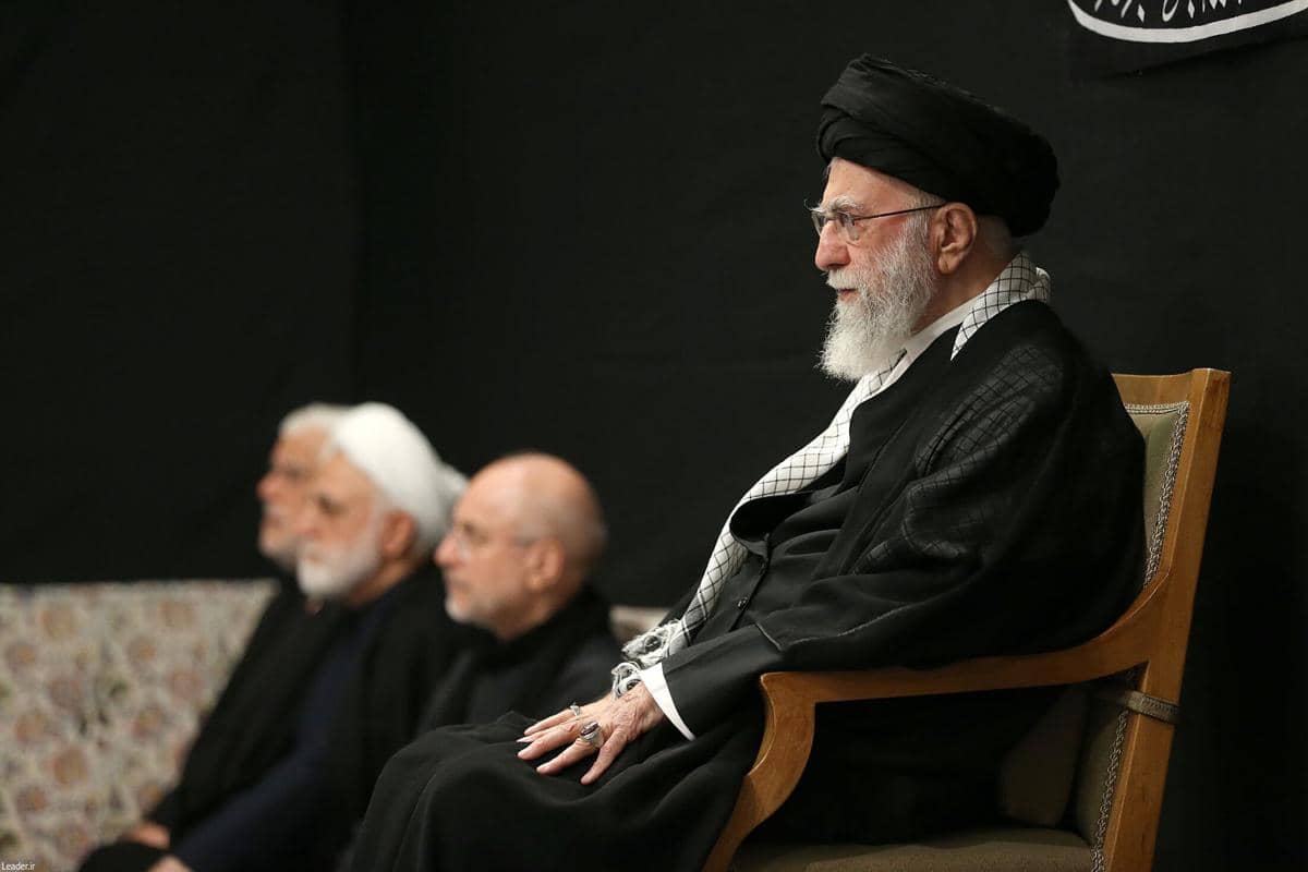 siapa Ayatollah Ali Khamenei