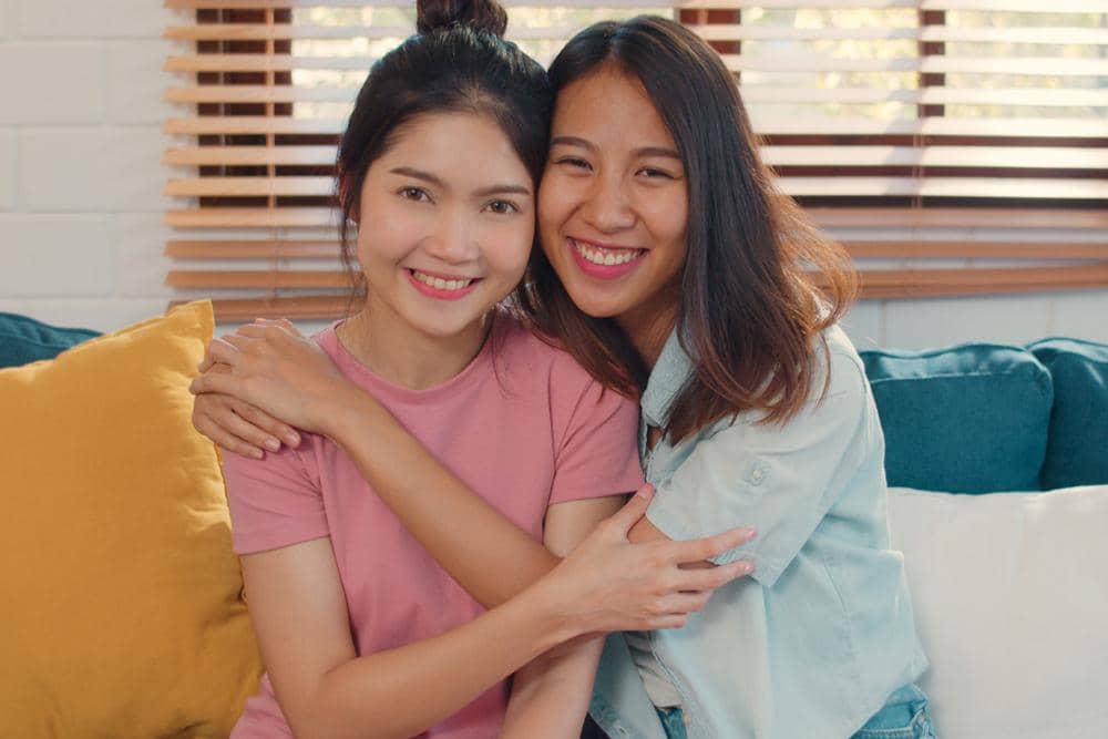 ilustrasi adik kakak (freepik.com/tirachardz)