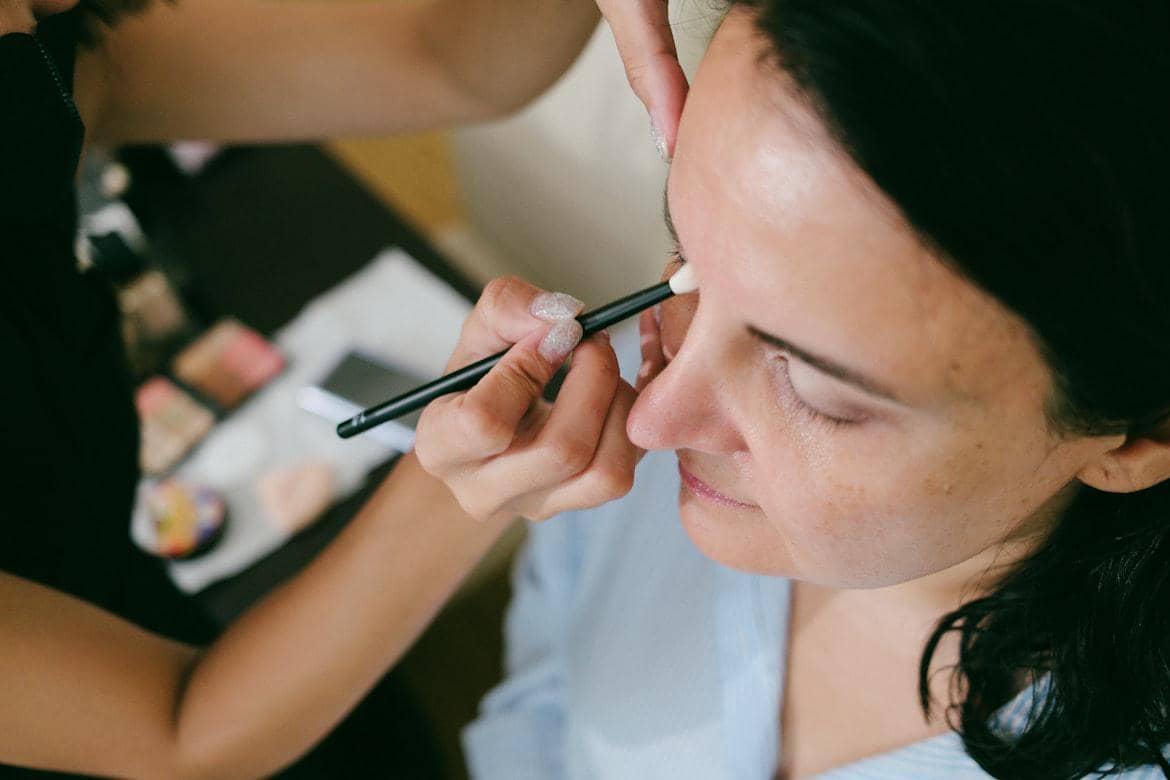 ilustrasi makeup