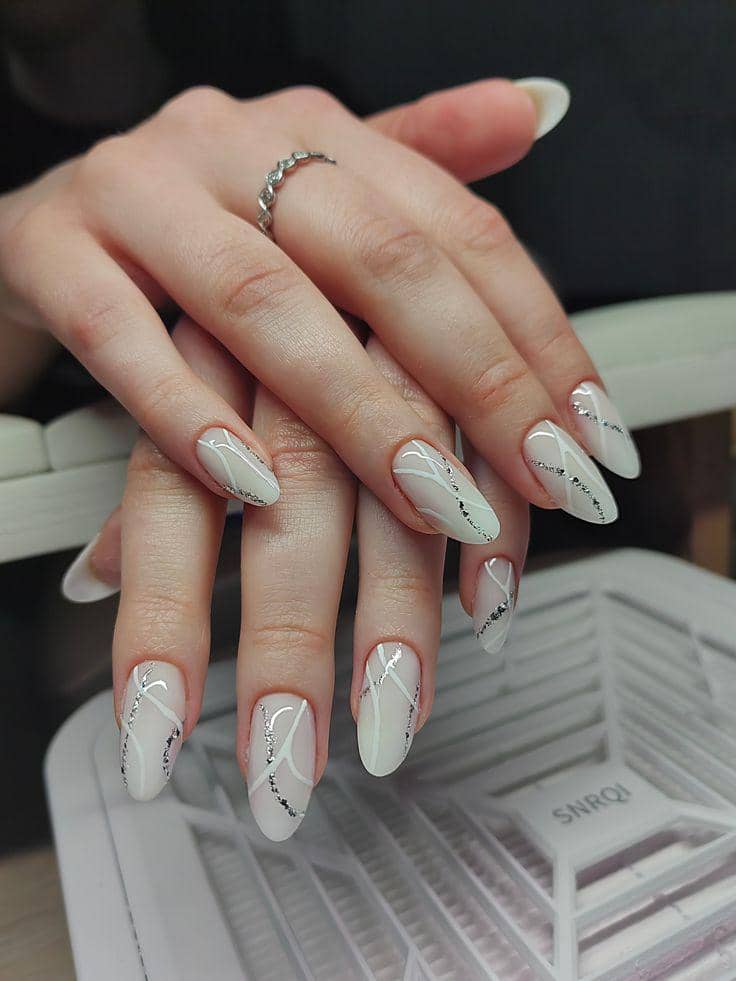 inspirasi nail art nuansa putih