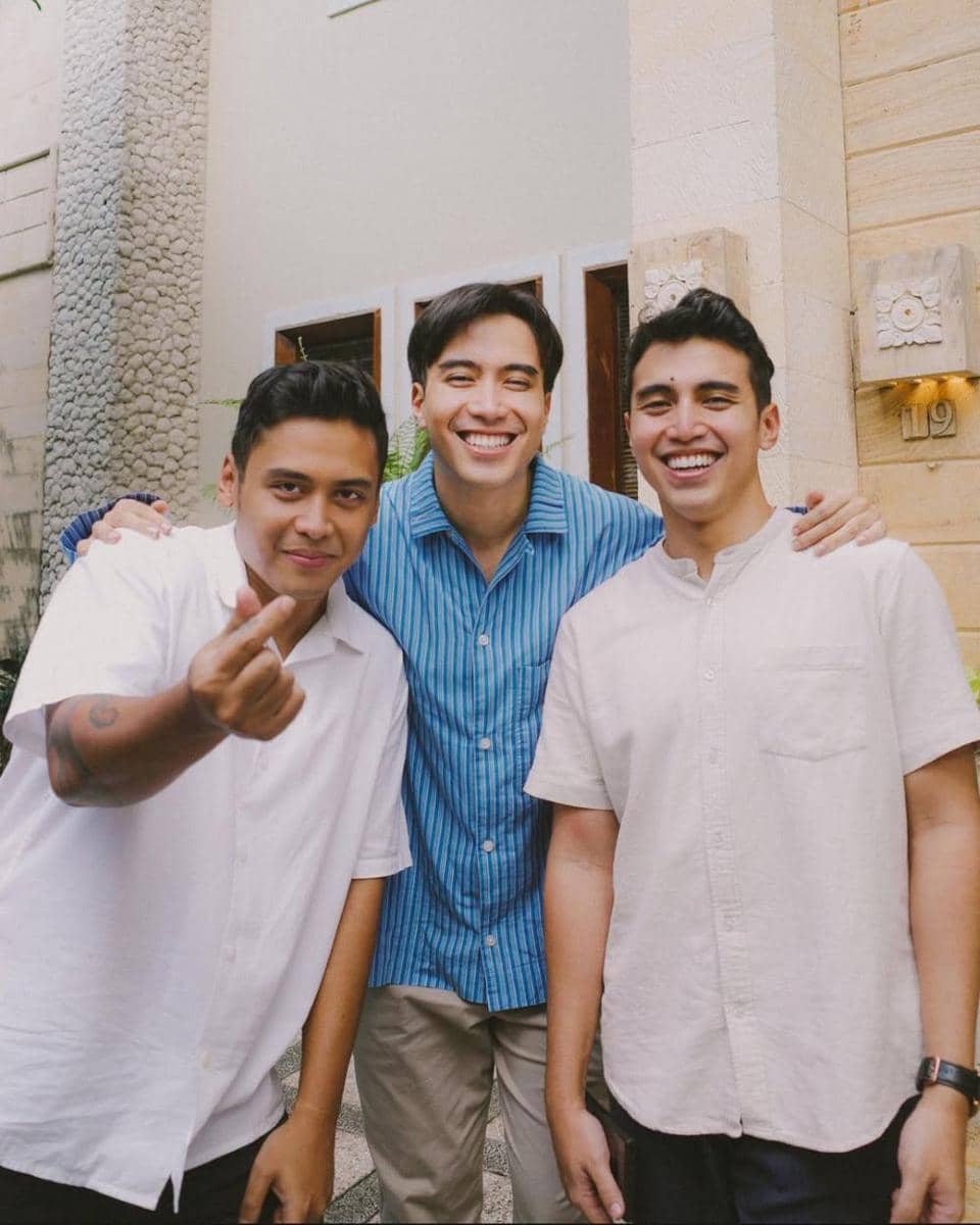 Vidi Aldiano dan adik-adiknya