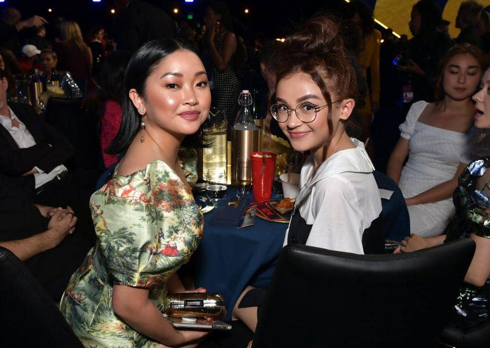 Lana Condor dan Anna Cathcart
