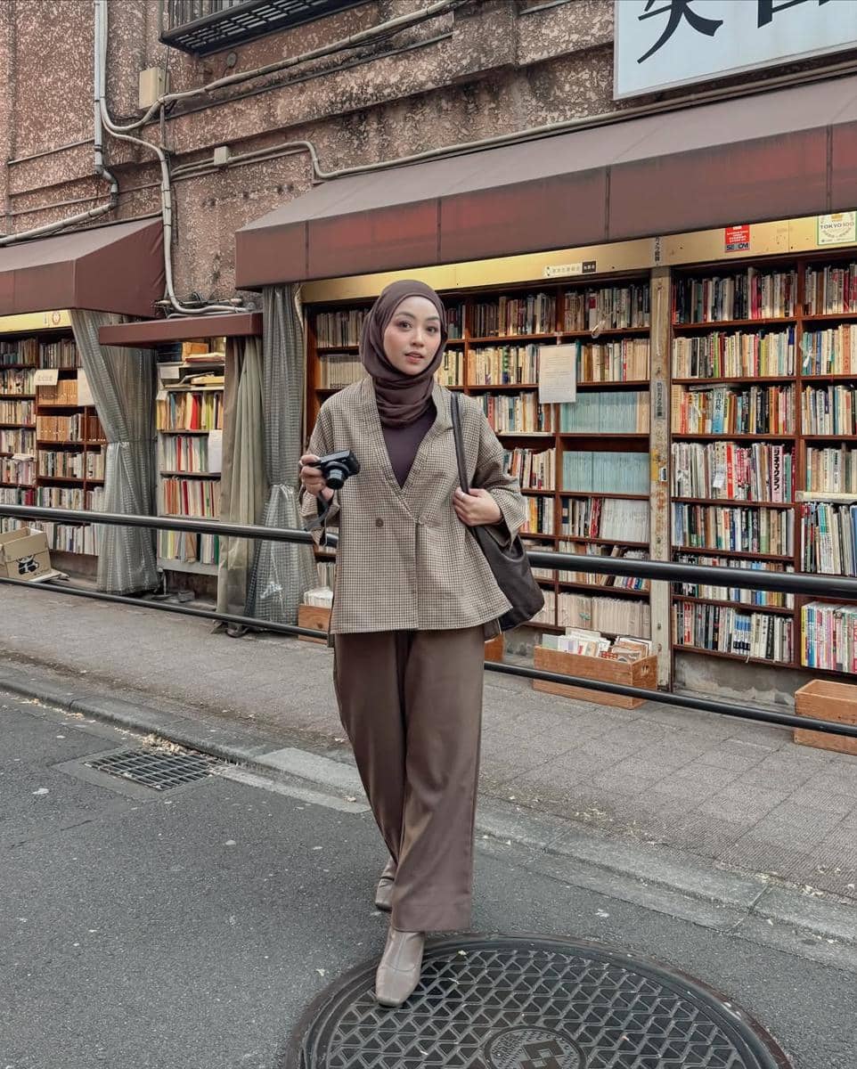 Mix and Match Earth Tone ala Meirani Amalia