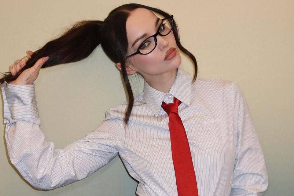 Dari Subtle hingga Statement, Intip Eye Makeup a la Dove Cameron