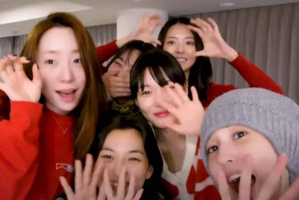 Persahabatan member I.O.I (youtube.com/JEON SOMI (전소미))