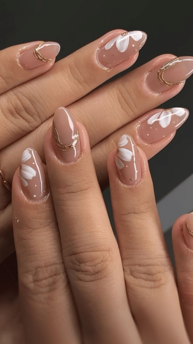 inspirasi nail art nuansa white floral