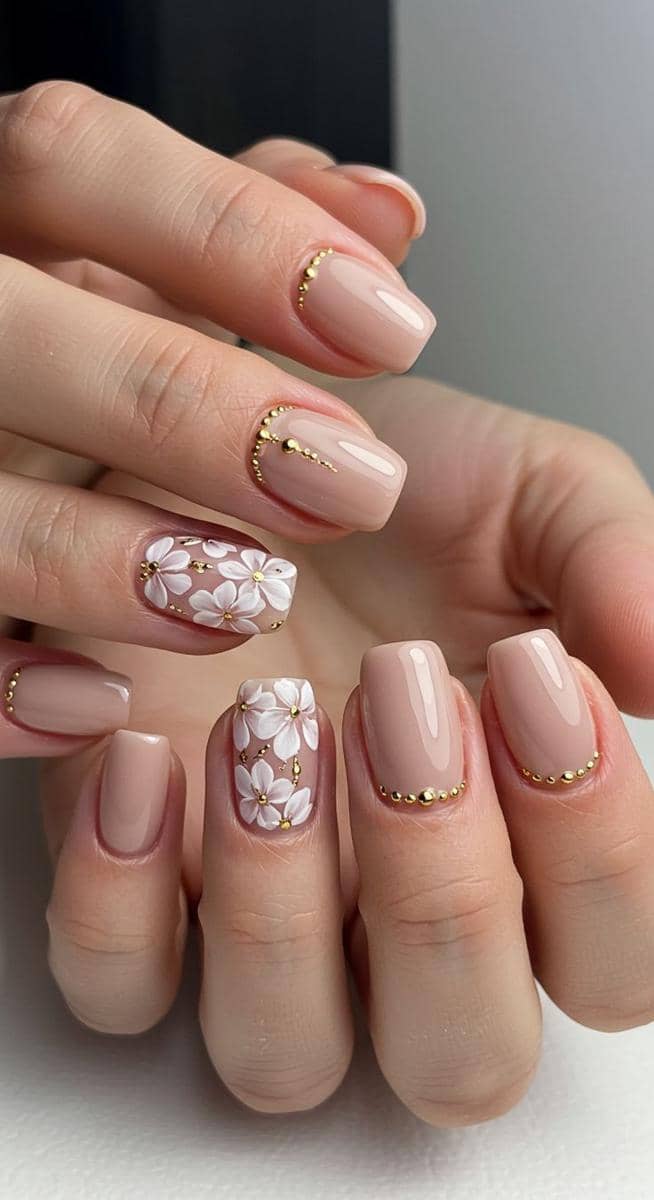 inspirasi nail art nuansa white floral