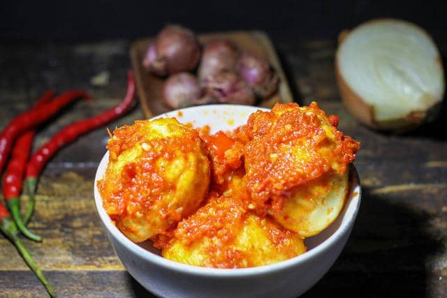 Telur balado
