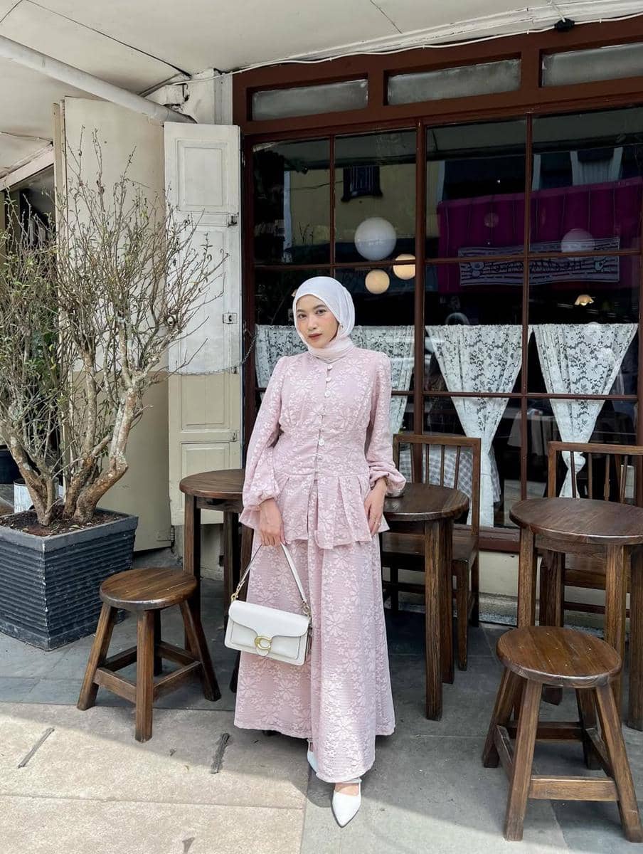 instagram.com/rafikarahmaaa