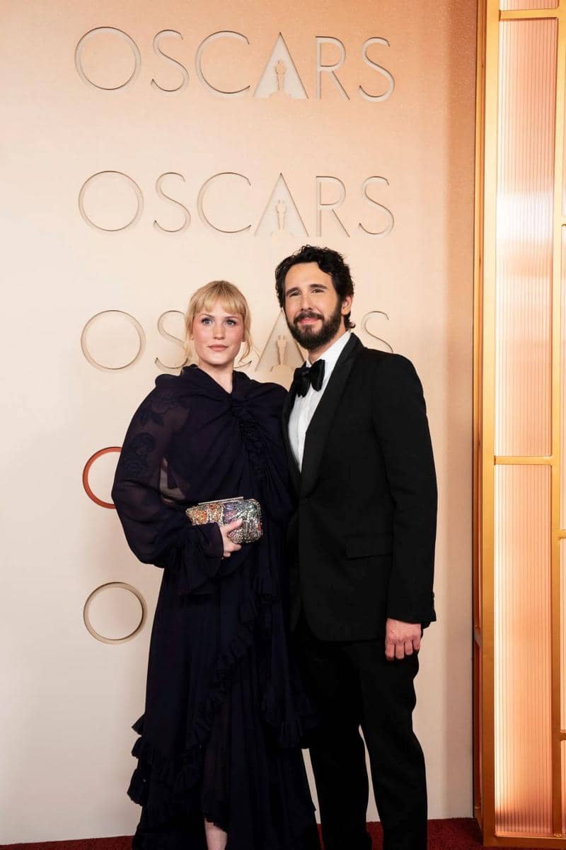 Natalie McQueen dan Josh Groban